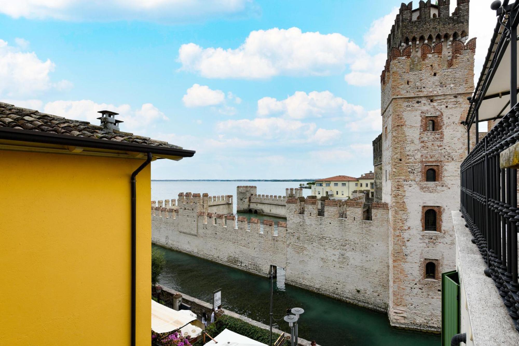 Locanda Carolina Mastino Scala Sirmione Exterior photo